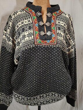 Vintage NWT Christiania Norwegian Pure Wool Pewter Clasp Pullover Sz Large